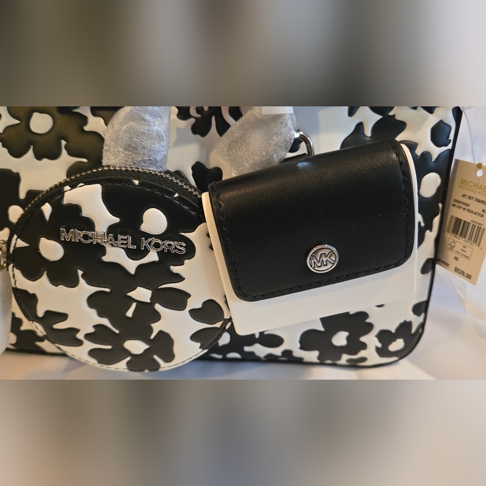 NWT Michael Kors Black and White Floral Shoulder/Crossbody Bag 10x6x3.5 - Picture 6 of 7
